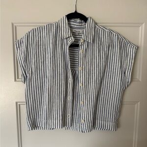 Madewell White and Blue Striped Short-Sleeve Button-Up Shirt